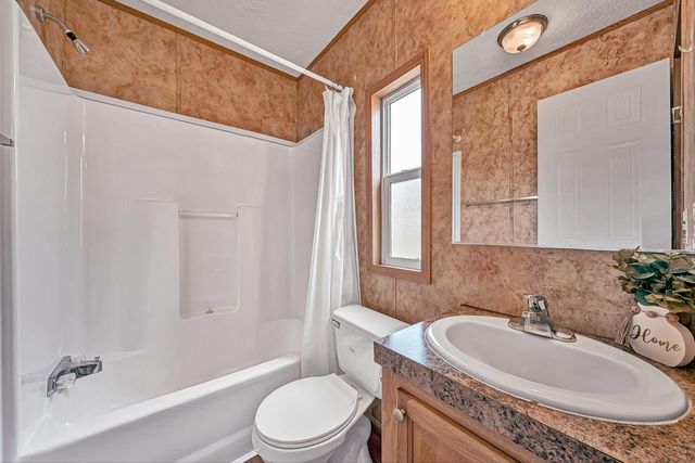 1081 Owen Ridge LN, Goodview, VA 24095