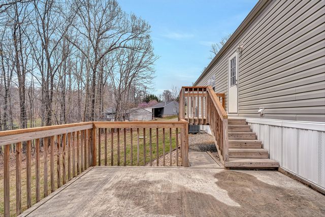1081 Owen Ridge LN, Goodview, VA 24095