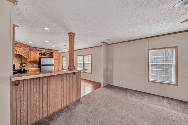 1081 Owen Ridge LN, Goodview, VA 24095