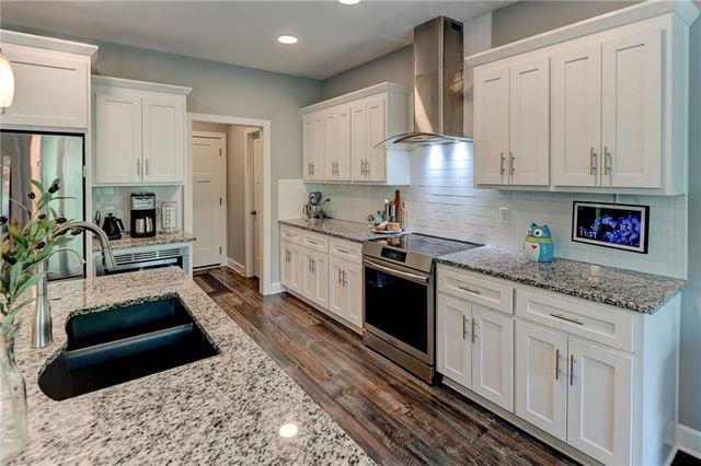 415 E 166th Court, Belton, MO 64012