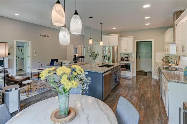 415 E 166th Court, Belton, MO 64012