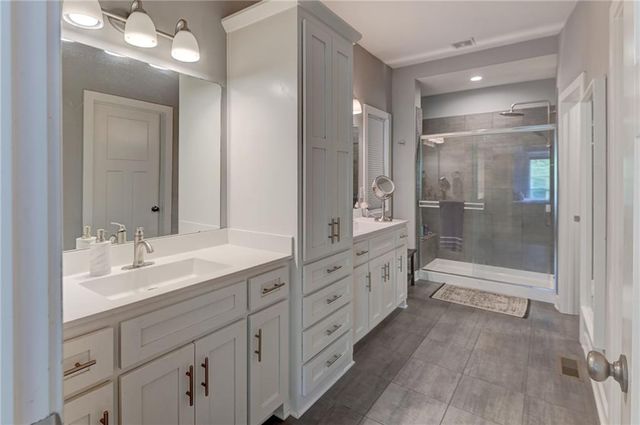 415 E 166th Court, Belton, MO 64012
