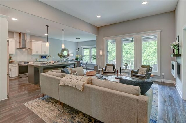 415 E 166th Court, Belton, MO 64012