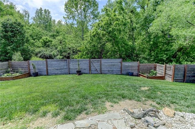 415 E 166th Court, Belton, MO 64012