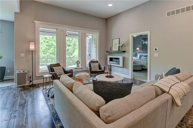 415 E 166th Court, Belton, MO 64012