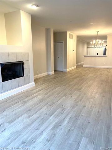3047 Camden Drive, Troy, MI 48084