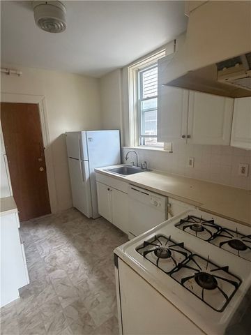 218 Waterman Street, Providence, RI 02906