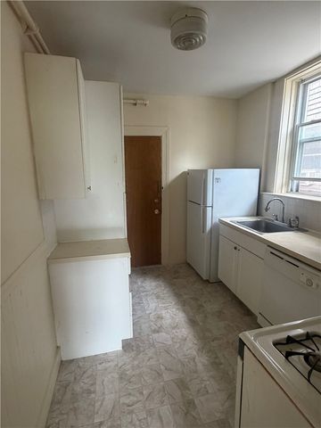 218 Waterman Street, Providence, RI 02906