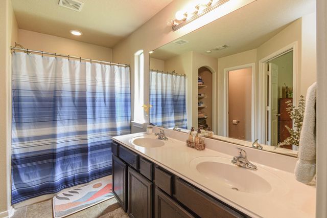 203 Summer Pine Court, Conroe, TX 77304