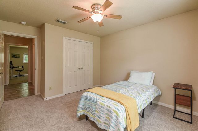 203 Summer Pine Court, Conroe, TX 77304