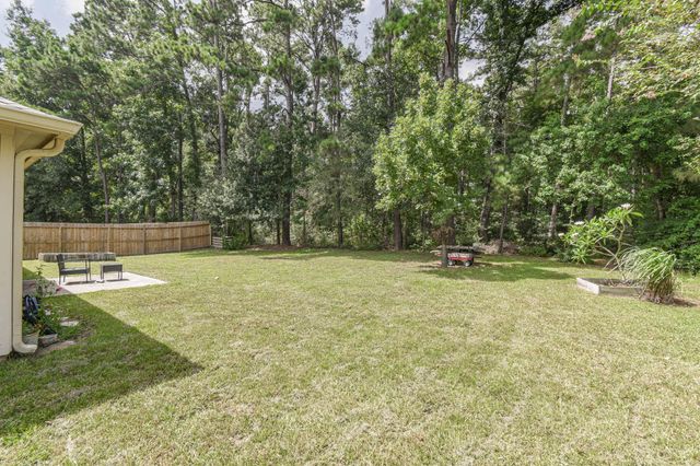203 Summer Pine Court, Conroe, TX 77304