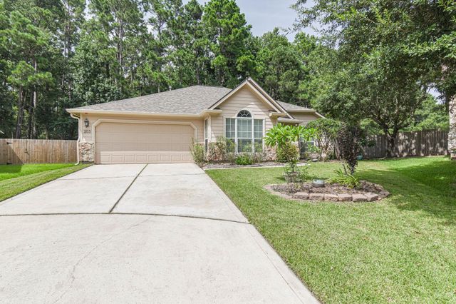 203 Summer Pine Court, Conroe, TX 77304