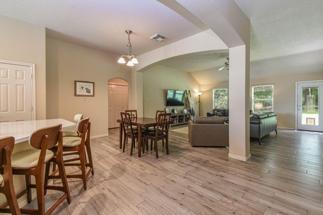 203 Summer Pine Court, Conroe, TX 77304