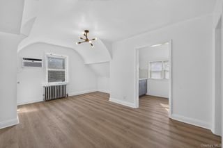 69 Bank Street 2FL, Valley Stream, NY 11580