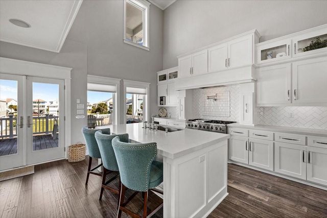 3728 Sabrina, Galveston, TX 77554