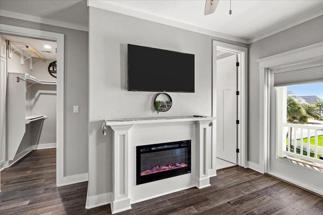 3728 Sabrina, Galveston, TX 77554