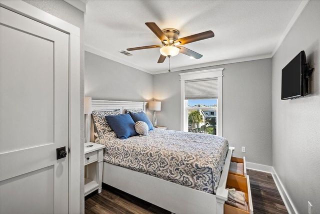 3728 Sabrina, Galveston, TX 77554