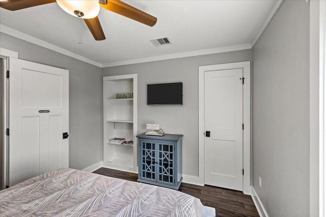 3728 Sabrina, Galveston, TX 77554