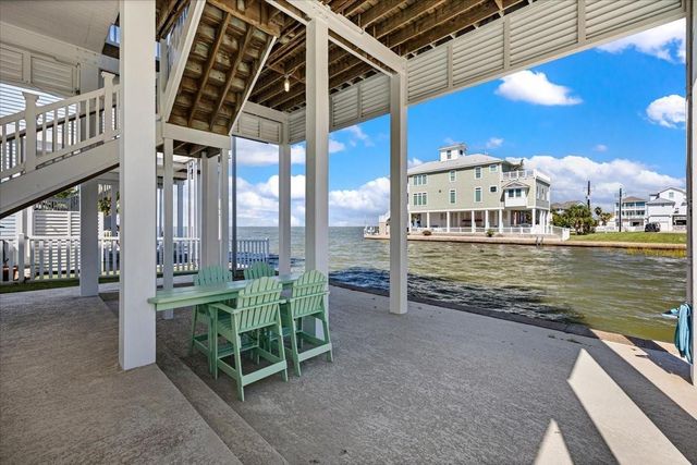 3728 Sabrina, Galveston, TX 77554