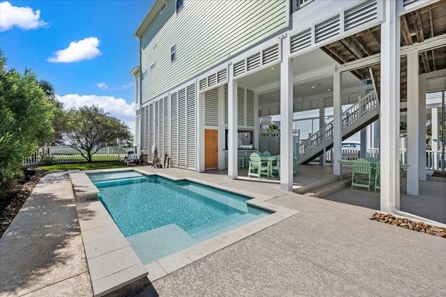 3728 Sabrina, Galveston, TX 77554