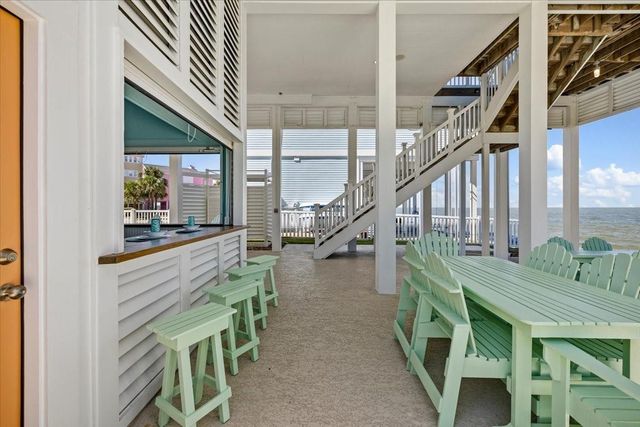 3728 Sabrina, Galveston, TX 77554