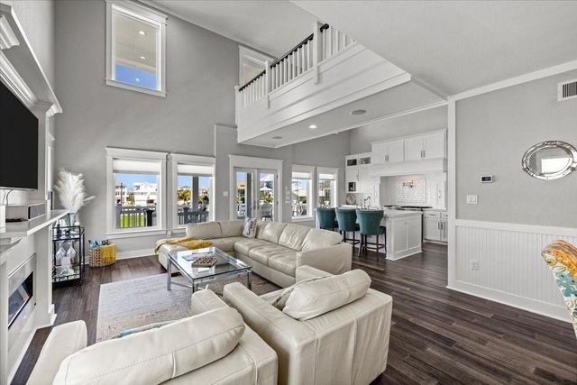 3728 Sabrina, Galveston, TX 77554