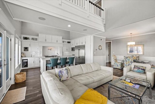 3728 Sabrina, Galveston, TX 77554