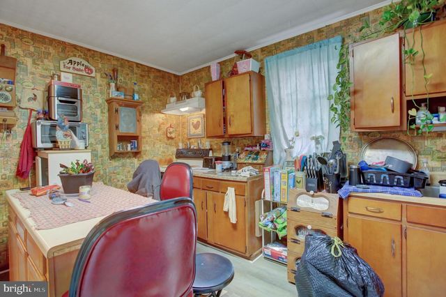 162-164 N ALLISON STREET, Greencastle, PA 17225