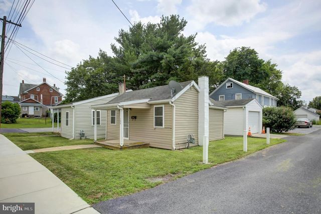 162-164 N ALLISON STREET, Greencastle, PA 17225