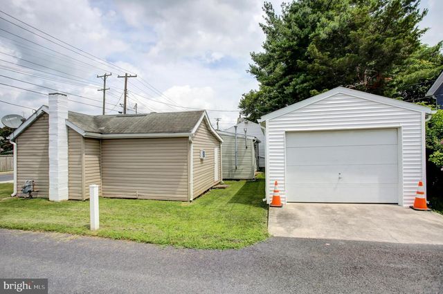 162-164 N ALLISON STREET, Greencastle, PA 17225