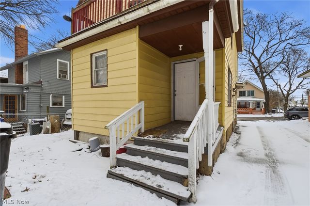 3290 W 82nd Street, Cleveland, OH 44102