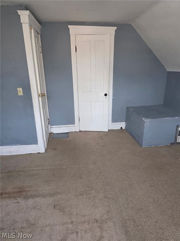 3290 W 82nd Street, Cleveland, OH 44102