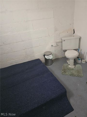 3290 W 82nd Street, Cleveland, OH 44102