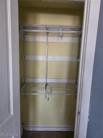 3290 W 82nd Street, Cleveland, OH 44102