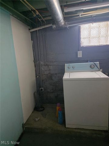 3290 W 82nd Street, Cleveland, OH 44102