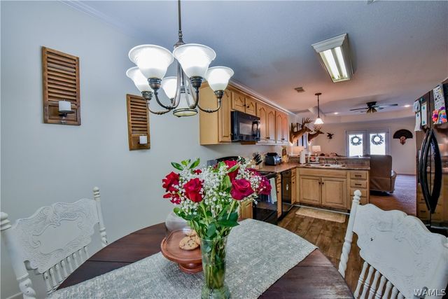 1221 Jamestown, Moundville, AL 35474