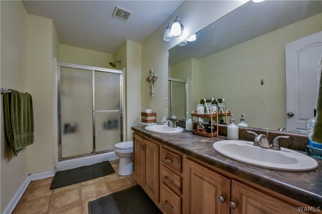 1221 Jamestown, Moundville, AL 35474