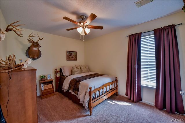 1221 Jamestown, Moundville, AL 35474