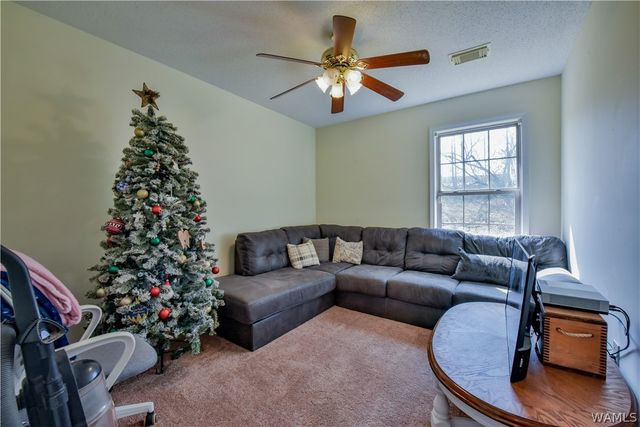 1221 Jamestown, Moundville, AL 35474