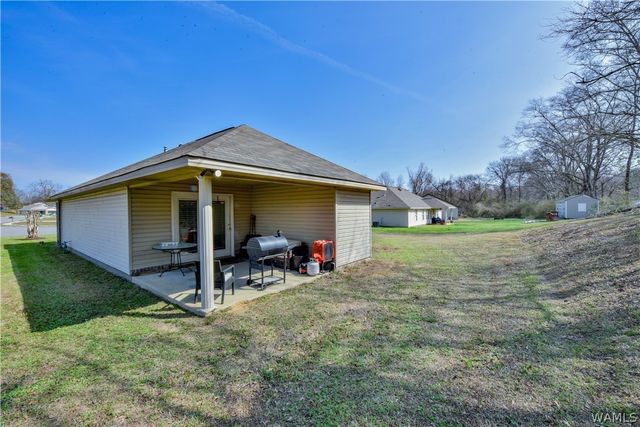 1221 Jamestown, Moundville, AL 35474
