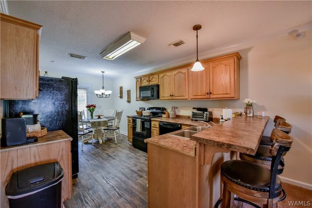 1221 Jamestown, Moundville, AL 35474