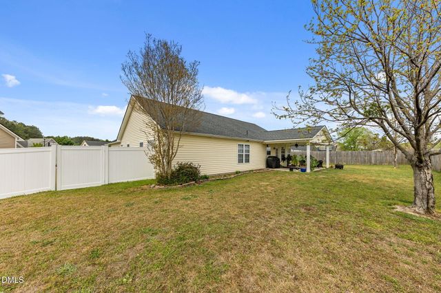 129 Tuxford Court, Raeford, NC 28376