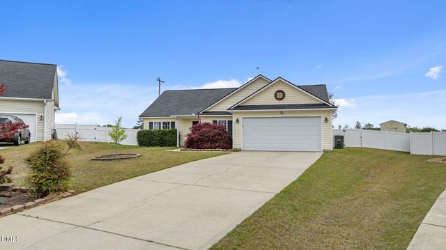 129 Tuxford Court, Raeford, NC 28376