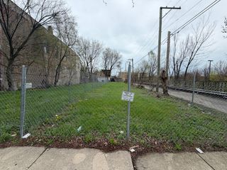 517 N Sawyer Avenue, Chicago, IL 60624