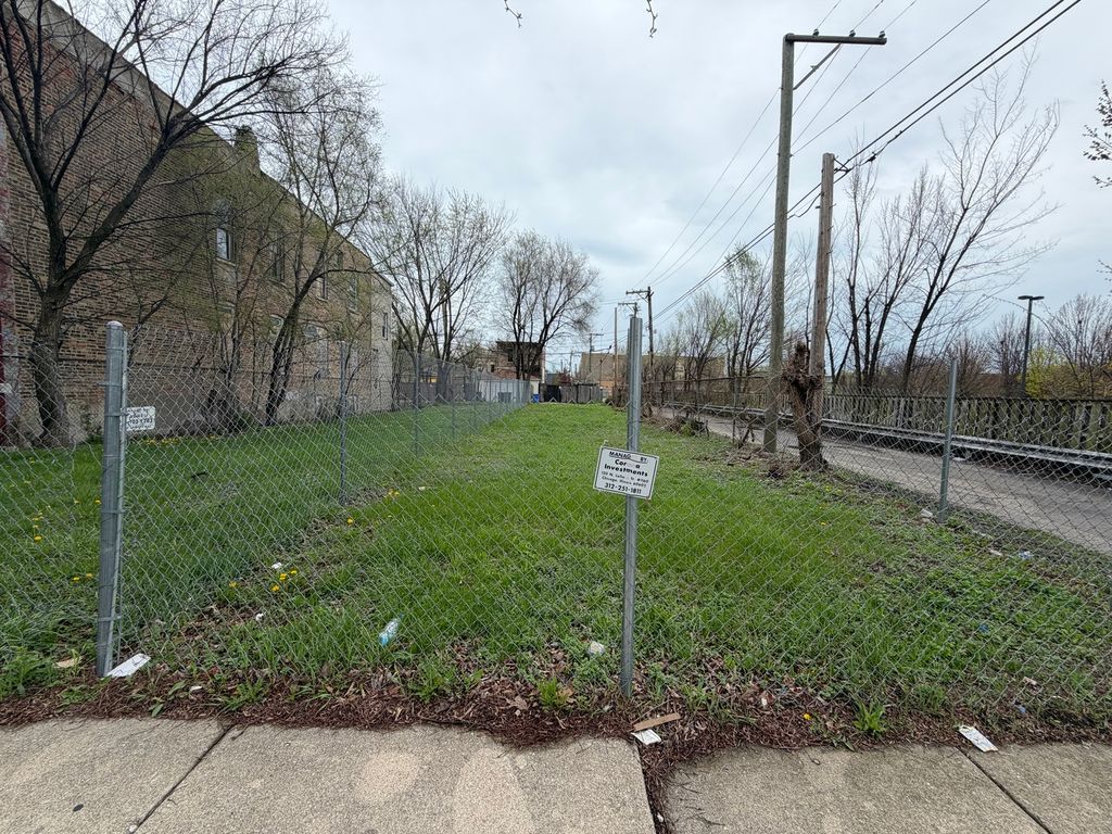 517 N Sawyer Avenue, Chicago, IL 60624