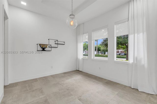 15071 SW 176th St, Miami, FL 33187