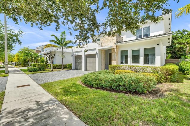15071 SW 176th St, Miami, FL 33187