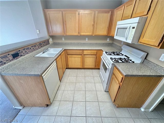 6401 Hillside Brook Avenue, Las Vegas, NV 89130