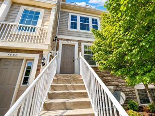 1085 Foxboro, Troy, MI 48083