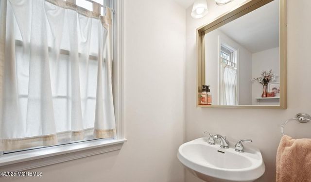 111 S Main Street, Medford, NJ 08055